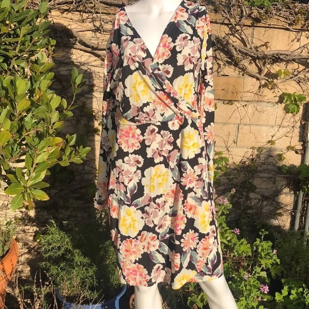 French Connection Enoshima Floral Dress - Picture 3 of 12